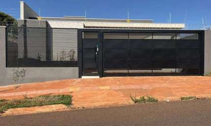 Casa com 3 quartos à venda no São Francisco, Campo Grande 