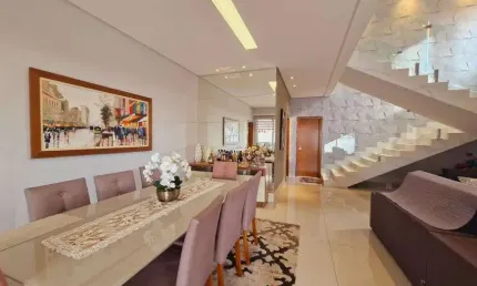 Rita Vieira (Morumbi) - Luxuoso Sobrado com 4 Suítes e Área de Lazer Completa