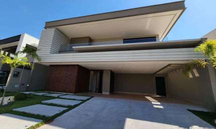 Belíssimo Sobrado com 4 Quartos - Residencial Damha lll