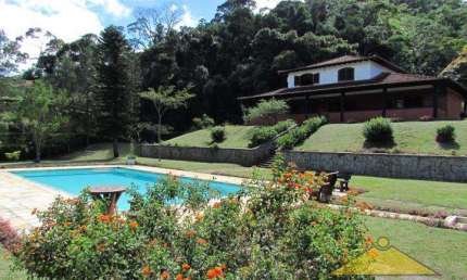 Casa em Condomínio para Venda em Teresópolis, Agriões de Dentro, 4 dormitórios, 2 suítes, 3 banheiros, 4 vagas