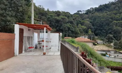 Casa para Venda em Teresópolis, Vale Feliz, 4 dormitórios, 4 suítes, 5 banheiros, 1 vaga