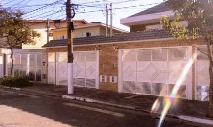 Sobrado para venda com 3 quartos, sendo 3 suítes, 500m²