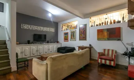 Sobrado para venda em Campo Belo com 3 quartos, sendo 1 suíte, 179m²