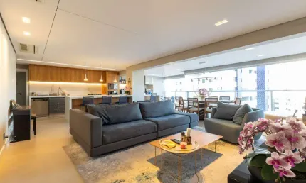 Apartamento tipo para venda em Chácara Santo Antônio com 4 quartos, sendo 3 suítes, 189m²