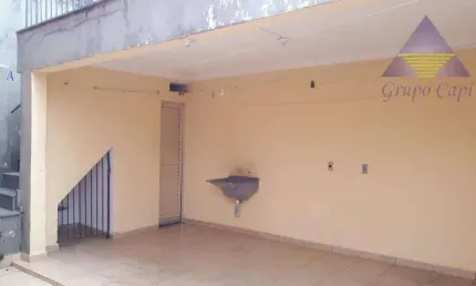 Sobrado com 03 dormitóiros sendo 01 suíte , edícula e 02 vagas de garagem para venda