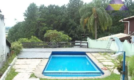 Linda Sobrado com Piscina  em condominio Fechado com lazer Club para venda