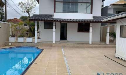 Casa com 5 quando, sendo 2 suíte, à venda, 375 m² por R$ 1.840.000 - Condomínio Portal da Torre - São Pedro - Juiz de Fora/MG