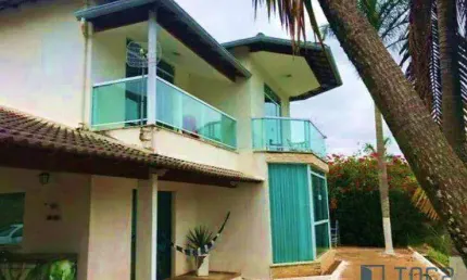 Casa com 4 quartos sendo suítes, para venda no Vivendas das Fontes - Juiz de Fora/MG, 7200m², com excelente localização, por R$ 950.000
