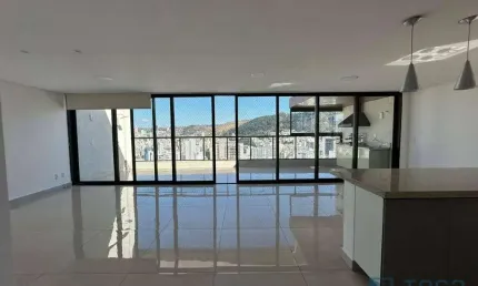 Cobertura com 3 quartos para alugar, 168 m² por R$ 7.676/mês - Granbery - Juiz de Fora/MG