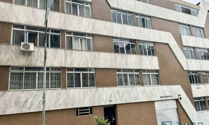 Apartamento com 3 quartos, sendo uma suíte para alugar, 129 m² por R$ 2.387/mês - Centro - Juiz de Fora/MG