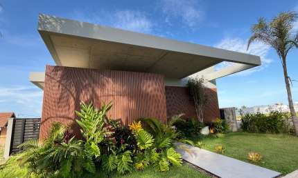 Casa moderna - 3 suítes em condomínio fechado - cotovelo