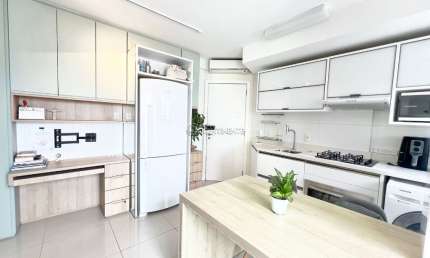 Apartamento 2 dormitórios com suíte - Coqueiros - Florianópolis