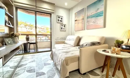 Apartamento de 3 dormitórios à venda no bairro Abraão, região de Coqueiros em Florianópolis