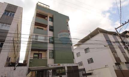 Apartamento de 02 quartos com 93m², suíte e prédio com elevador no Jardim Glória