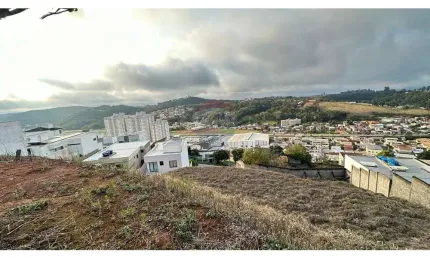 Transforme Seu Sonho em Realidade: Terreno à venda  no Via do Sol.