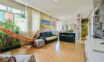 APARTAMENTO 2/4 AMPLO COM 2  VAGAS DE GARAGEM NA ESPIRITO SANTO