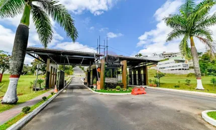 Terreno de 420 metros no Condomínio Nova Gramado – Localização Privilegiada e Vista para a Mata – Juiz de Fora/MG