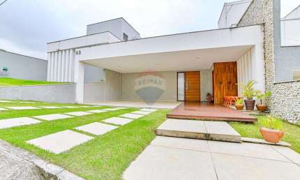Casa Moderna com 4 quartos no condomínio Bosque Imperial