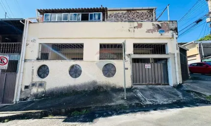 Casa com 2 quartos à venda na Rua Guimarães Rosa, 193, Cidade do Sol, Juiz de Fora