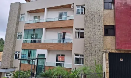 Linda cobertura sofisticada com projeto versátil e acabamento de alto padrão.