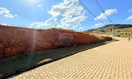 Terreno à venda no Salvaterra, Juiz de Fora 