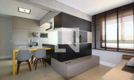 Apartamento à Venda - Vila Olímpia, 1 Quarto,  70 m2