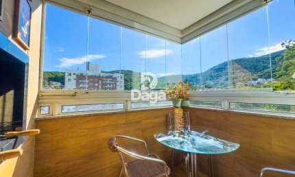 Apartamento a venda no Itacorubi andar alto super ensolarado.