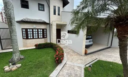Casa com 3 Dormitórios e 1 Suíte no Córrego Grande com Piscina