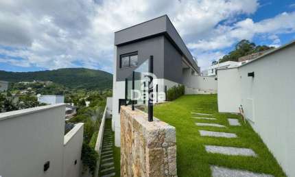 Casa 3 dormitórios, sendo 3 suites - Córrego Grande