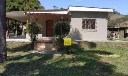Excelente Chácara rural, com casa de 3 quartos, e terreno de 5.000m², BR-040 Km 786,  no São Pedro (com apenas 3 Kms de estrada de chão).