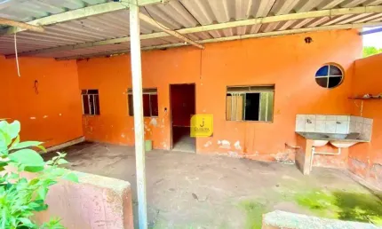 Casa de 2 quartos a venda, área a ser explorada para venda no Parque Independência