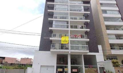 Apto com 2 quartos (suíte), varanda, 2 vagas e elevador no Estrela Sul