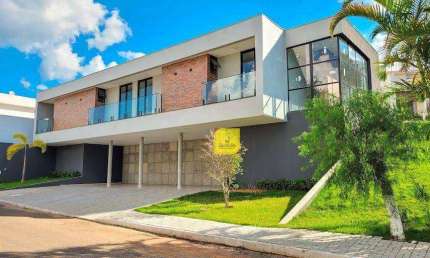 Maravilhosa casa com 4 suítes, 4 vagas e área de lazer no Spina Ville