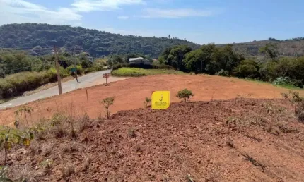Excelente terreno, com 3.200m², no centro de Torreões, de esquina, e pronto para construir - No centro de Torreões.