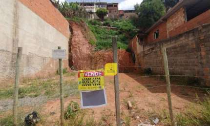 Terreno à venda, 360 m² por R$ 150.000,00 - Nova Benfica - Juiz de Fora/MG
