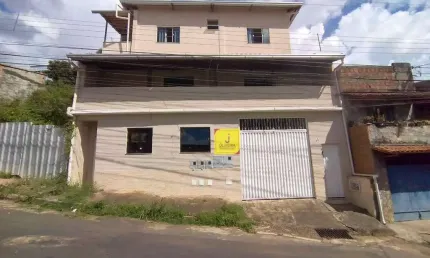 Casa com 4 dormitórios à venda por R$ 480.000,00 - Nossa Senhora de Fátima - Juiz de Fora/MG