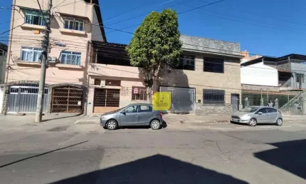 Casa com 3 dormitórios à venda, 300 m² por R$ 350.000 - Mariano Procópio - Juiz de Fora/MG.