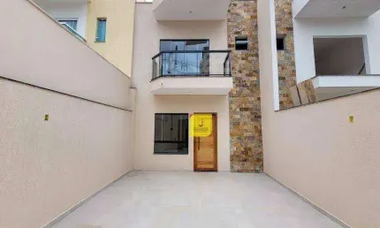 Casa com 3 suítes, 2 vagas e quintal no Jardim dos Alfineiros / Nova Era