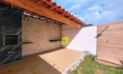 Casa com 3 quartos (suíte), espaço gourmet, 2 vagas e quintal no Santa Isabel