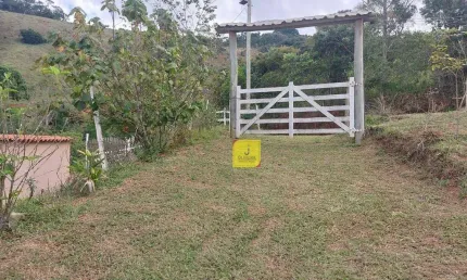 Chácara com 2 dormitórios à venda, 2866 m² por R$ 150.000 - Centro - Torreões (Juiz de Fora)/MG.