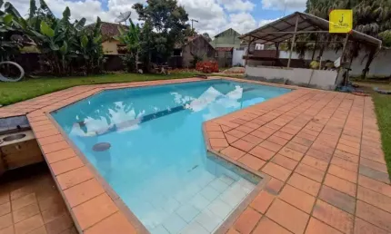 Maravilhosa granja, com excelente localização, com terreno totalmente plano de 2.500m², com piscina e varanda gourmet, no Bairro Novo Horizonte.