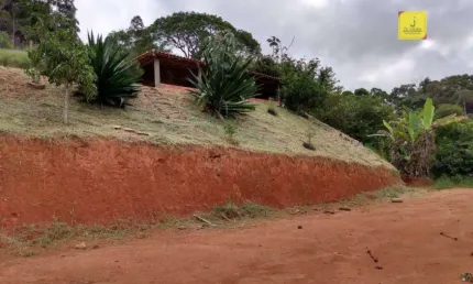 Granja em Dias Tavares com 4.000m² de terreno, e construção simples.