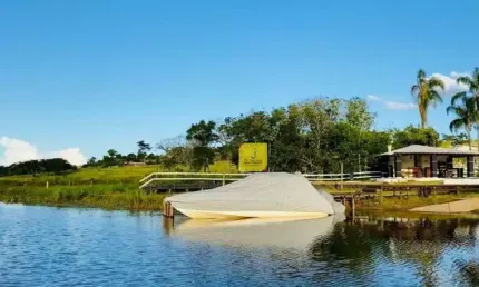 Excelentes terrenos com metragens a partir de 480 m² no condomínio enseada.