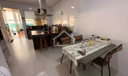 Casa à venda, 4 quartos, 1 suíte, 2 vagas, Bairro Industrial - Santana do Paraíso /MG