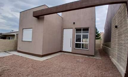 Casa com 3 quartos à venda no Jardim dos Lagos, Guaíba 