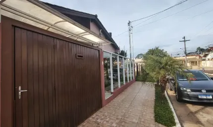 Casa com 3 dormitórios no bairro fatima -guaiba -rs