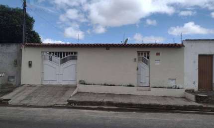 Casa com 2 dormitórios à venda, 120 m² por R$ 350.000 - Felícia - Vitória da Conquista/BA