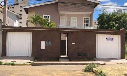 Casa com 6 dormitórios à venda, 362 m² por R$ 1.100.000 - Candeias - Vitória da Conquista/BA
