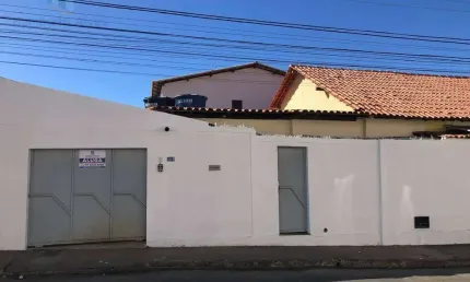 Casa com 2 dormitórios para alugar por R$ 1.087,00/mês - Sumaré - Vitória da Conquista/BA