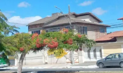 Ponto Comercial para Venda em Vitória da Conquista, Candeias, 4 dormitórios, 2 suítes, 3 banheiros, 2 vagas